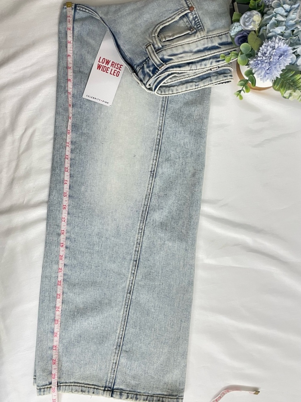 Celebrity Pink Women's Low Rise Double Waistband Wide Leg Jeans  Size  5/27 - Picture 14 of 15